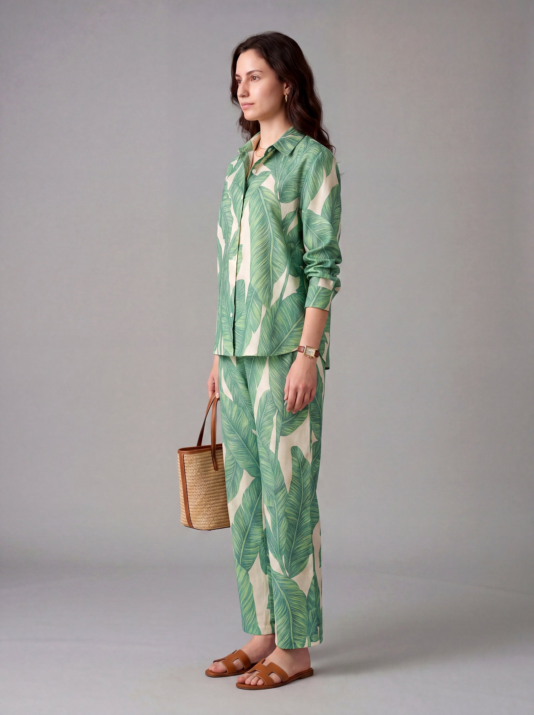 Tropical green leaf cord