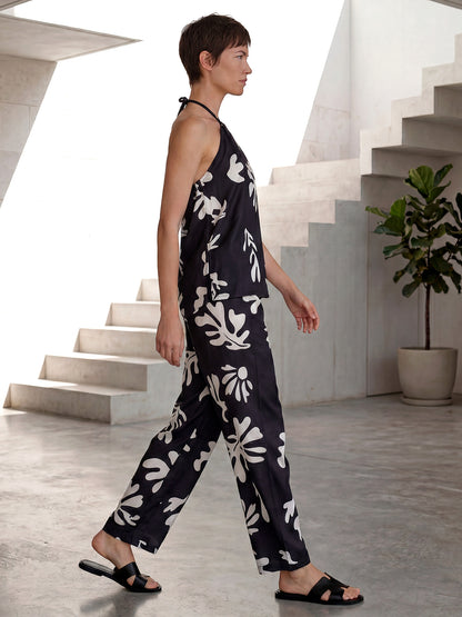 Noir leaf muse